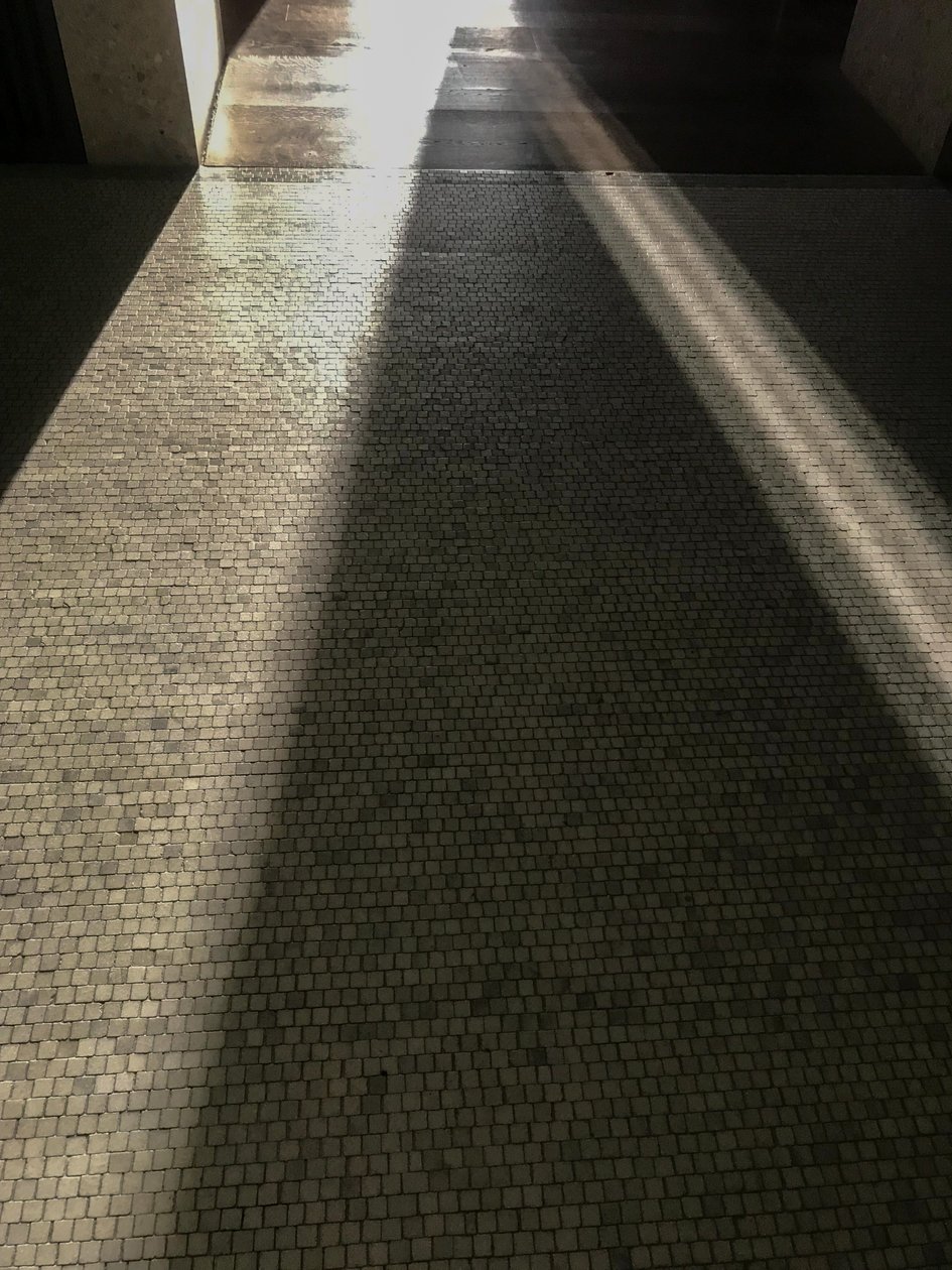 Composition - Light by Cécile Jamet
