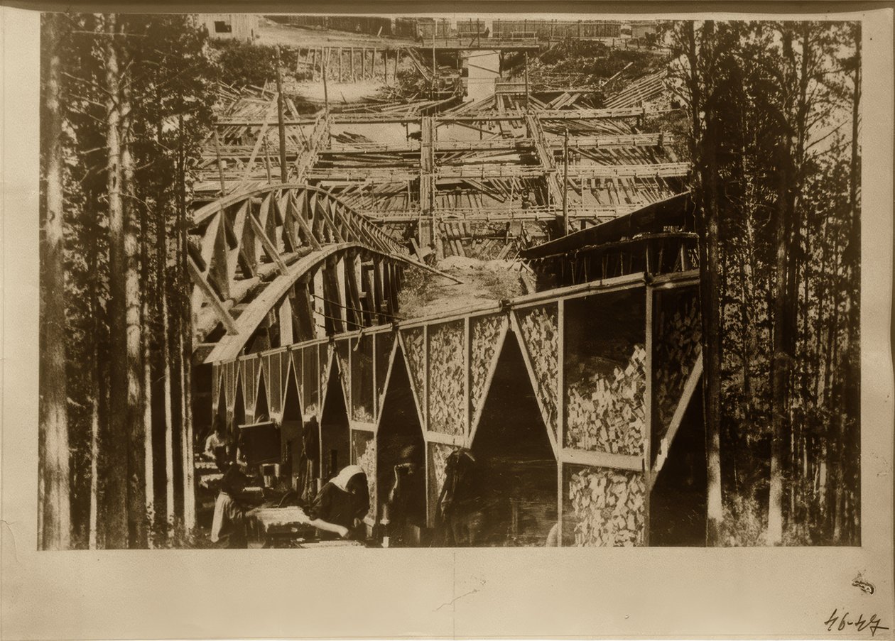 Bridge by Eliezer Markowich Lissitzky