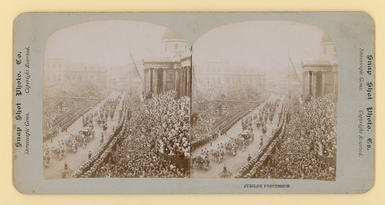 Stereoscopic print of Queen Victoria