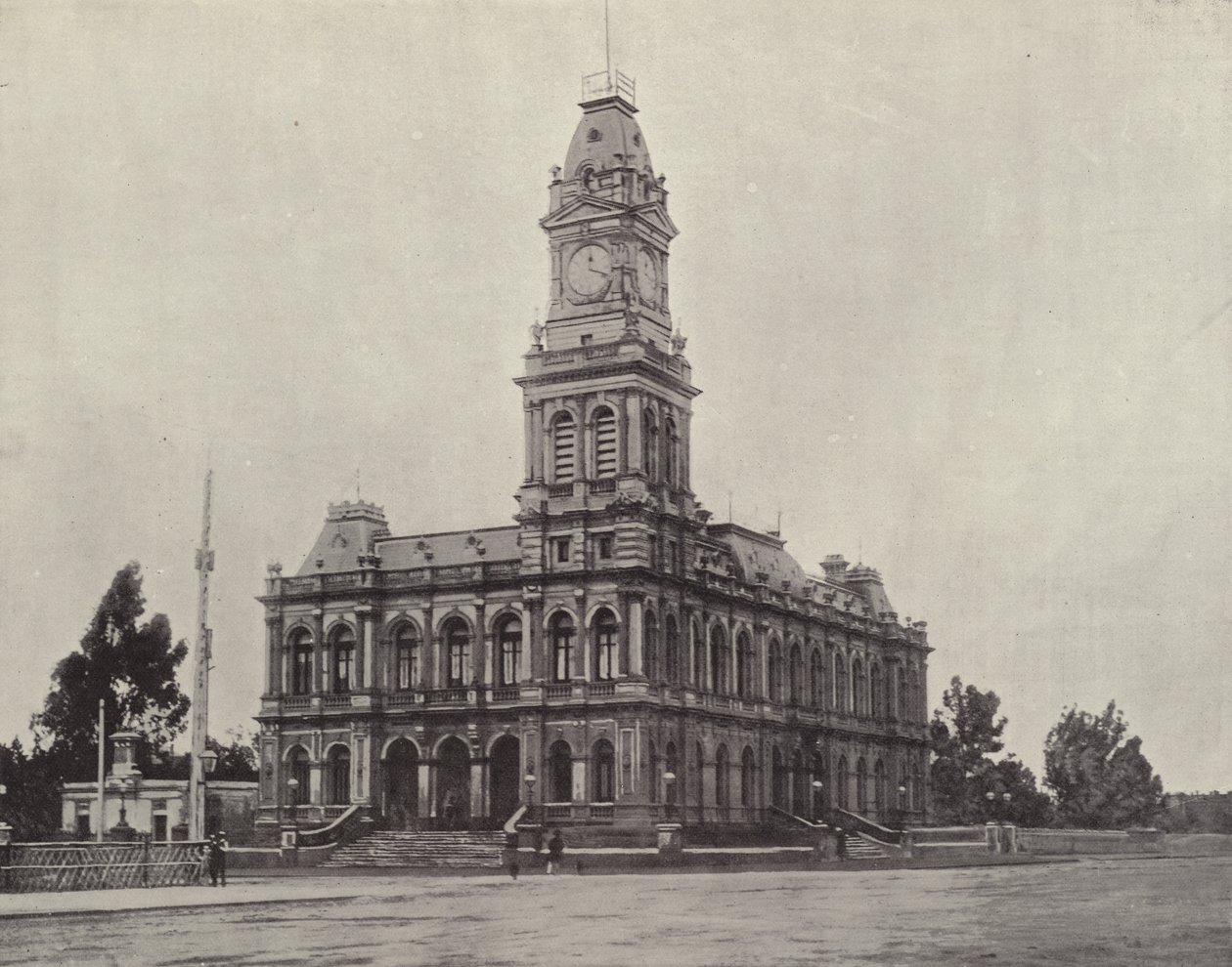 The Bendigo Post Office by English Photographer