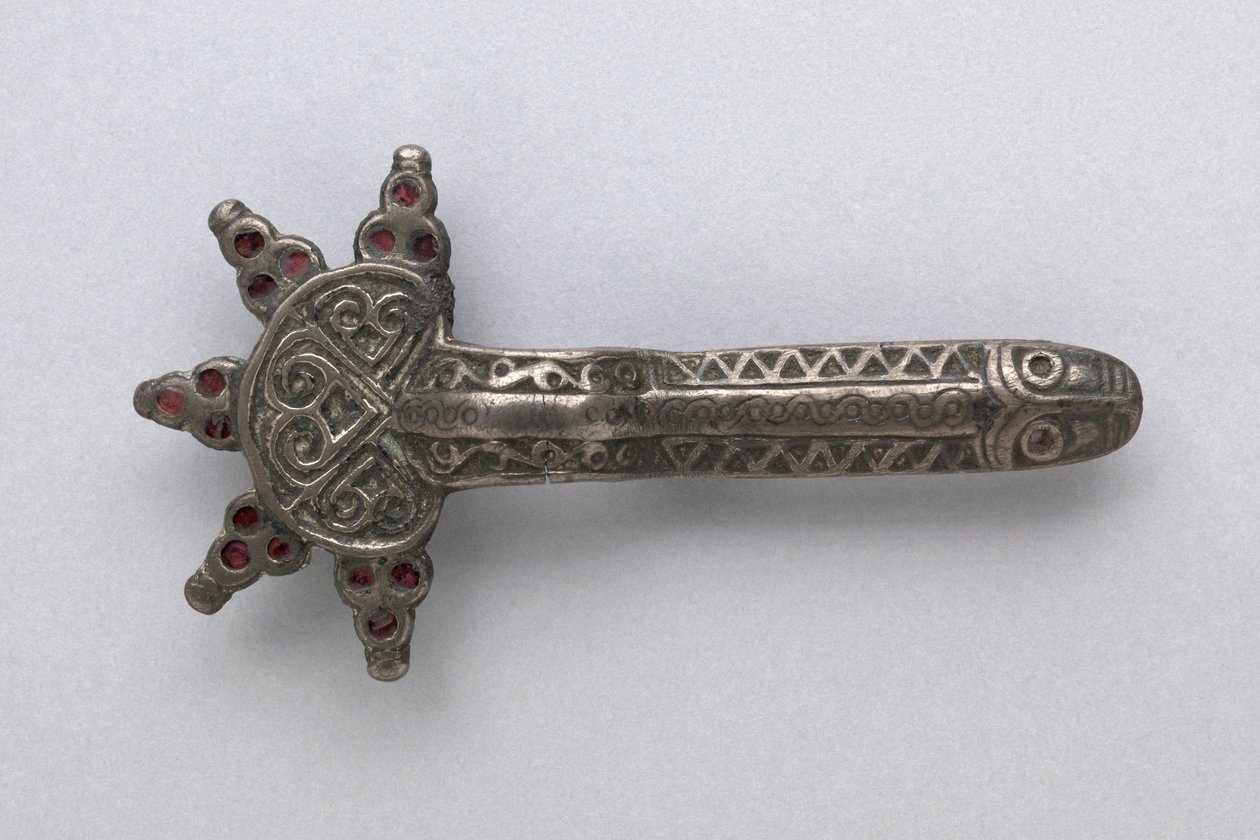 Fibula, 500s by Frankish School