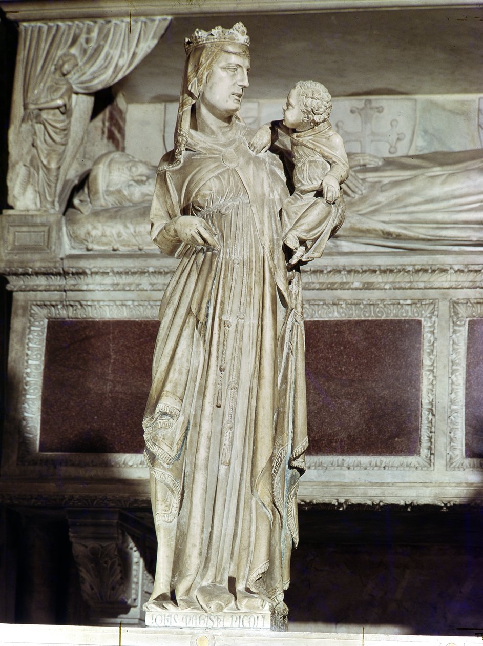 Virgin and Child by Giovanni Pisano