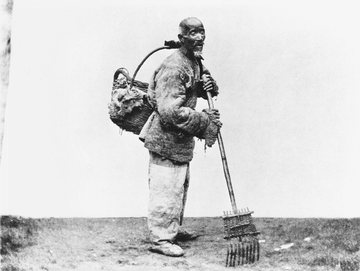 A Chinese Day Labourer by John Thomson