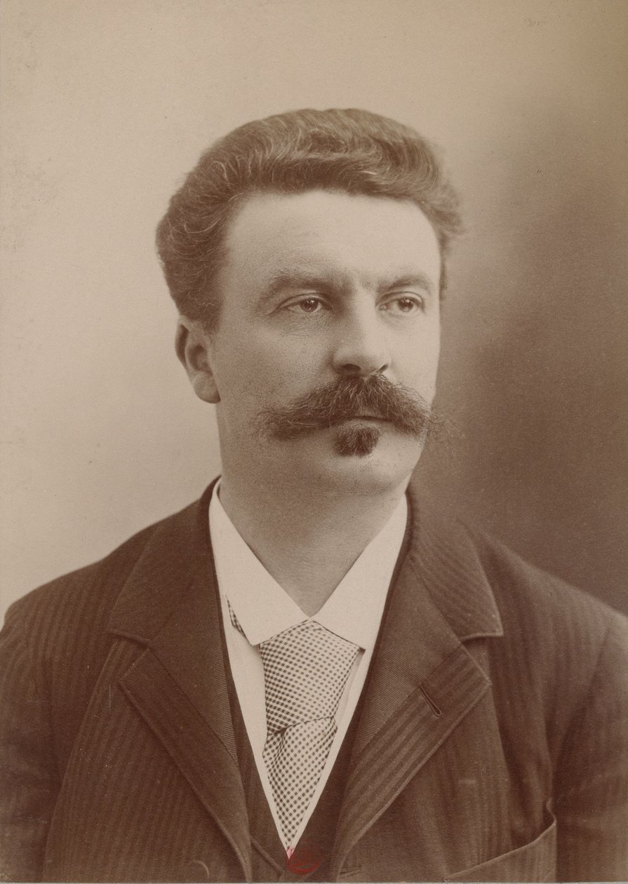 Maupassant by Nadar
