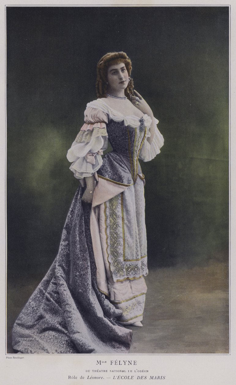 Renee Felyne as Leonore in L