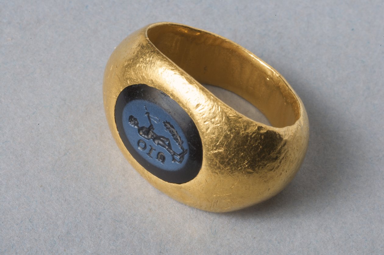 Ring with nicolo intaglio engraved with Theseus by Roman