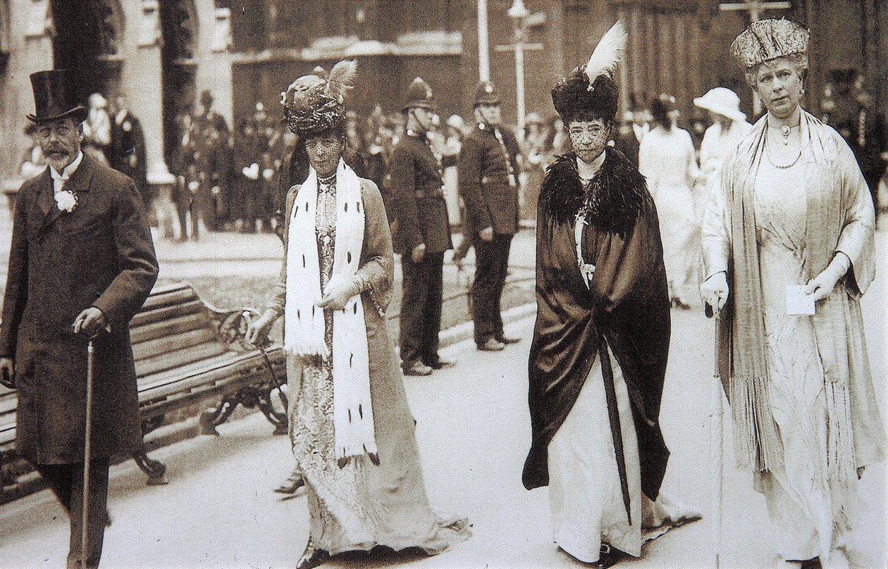 Empress Maria Fyodorovna with King George V of the United Kingdom and members of the family by Russian Photographer