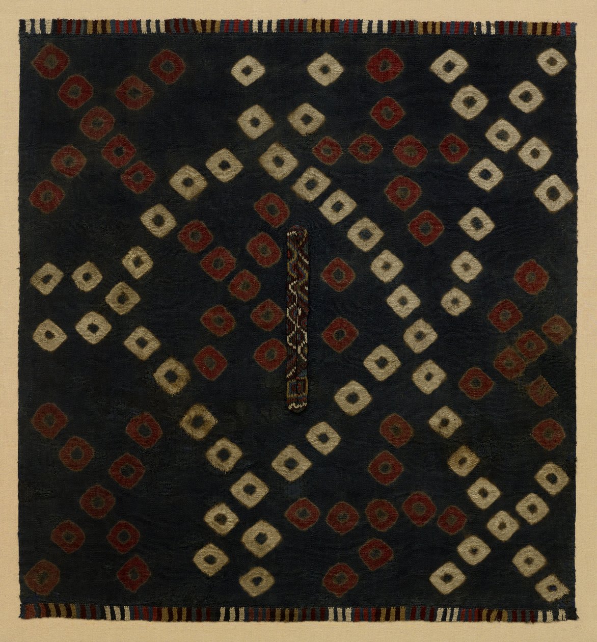 Short poncho by Siguas People
