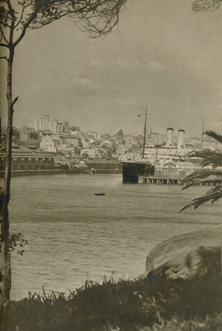 An Orient Liner Berthed in Woolloomooloo Bay by Unbekannt