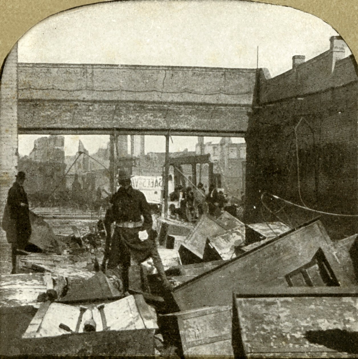 Bank safes being guarded by Unbekannt