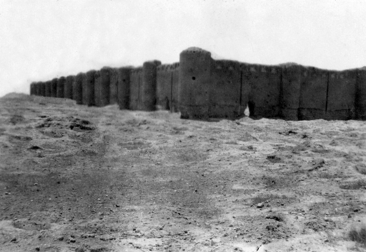 City Walls, Samarra, Mesopotamia, 1918 by Unbekannt