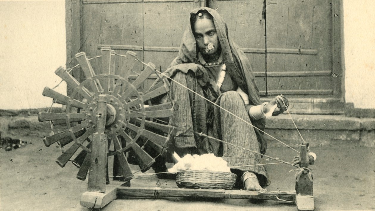 Female Spinning, Jaipur by Unbekannt