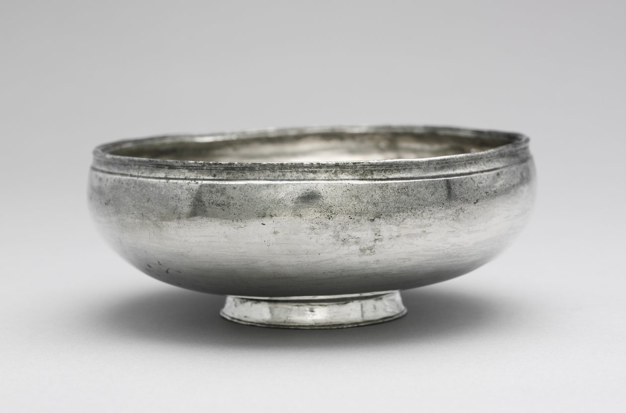 Bowl, 350-450 by Unbekannt