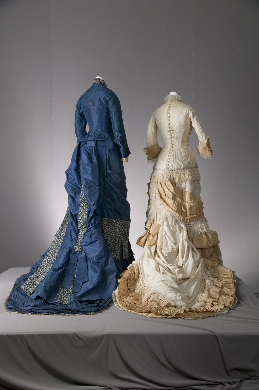 Wedding dress by Unknown artist