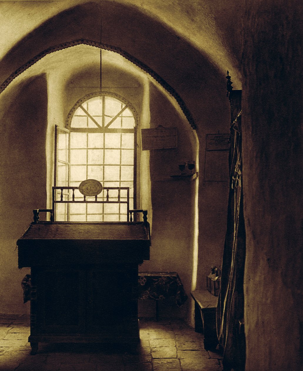 Small synagogue near the Western Wall by Unknown photographer