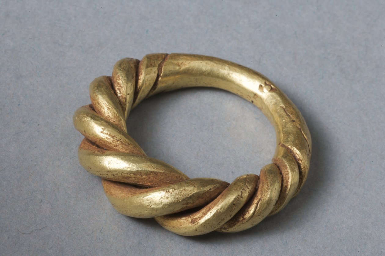 Annular ring (gold) by Viking