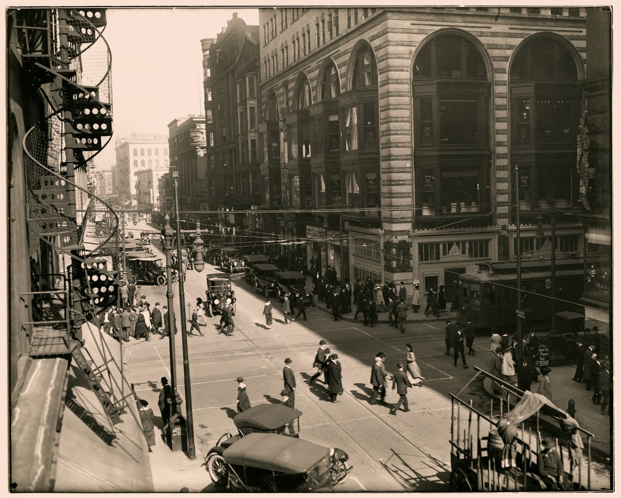 Sixth and Pine by William G. Swekosky