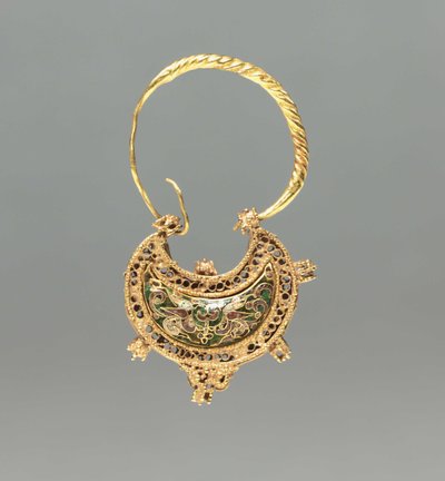 Crescent-Shaped Earring by Byzantine