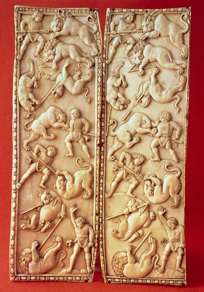 Diptych with a lion hunting scene by Byzantine