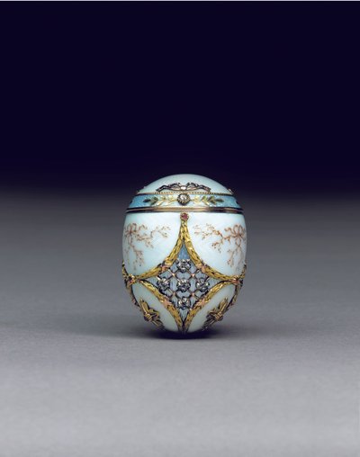 Rare jewelled two-colour egg bonbonnière, 1896-1908 by Carl Fabergé