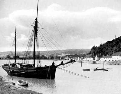 Minehead from the harbour wall, Somerset, 1924-1926 by E. Bastard