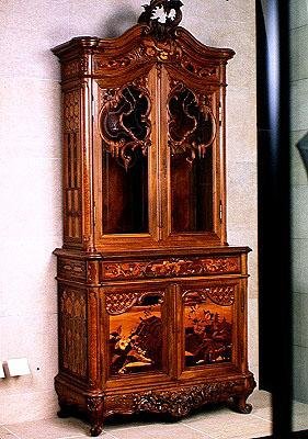 Winter Flora, display cabinet by Emile Galle