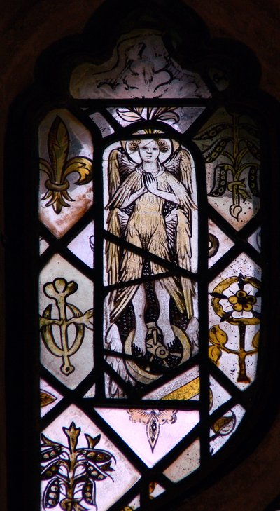 Window w3 depicting an angel by English School