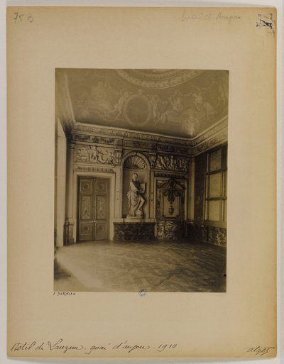 Salon, intérieur, hôtel Lauzun by Eugène Atget