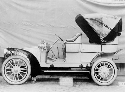 Renault Kellner automobile, 1903 by French Photographer