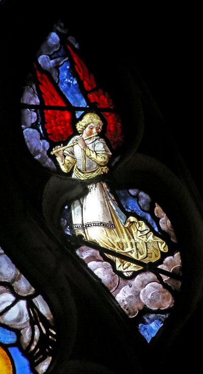 Window depicting an angelic musician by French School