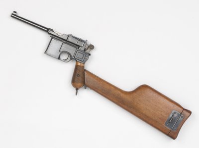 Mauser C96 7.63 mm pistol by German School