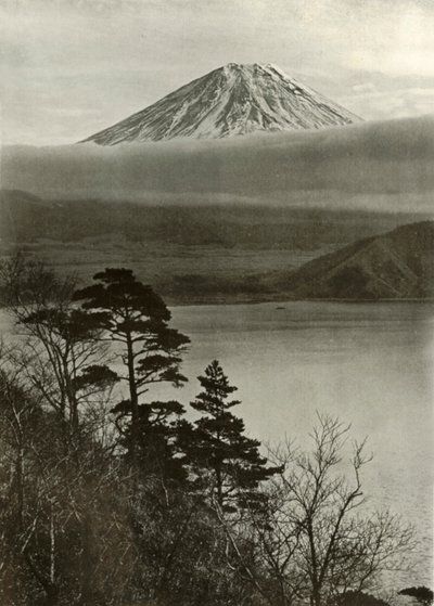 Fuji from Nakano-Kura-Toge by Herbert Ponting