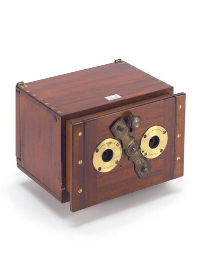 Stereoscopic Sliding Box Camera by J. J. Pyne