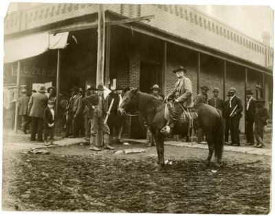 Arkansas street scene by Jessie Tarbox Beals
