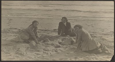 Figures on a Beach by Louis Fleckenstein