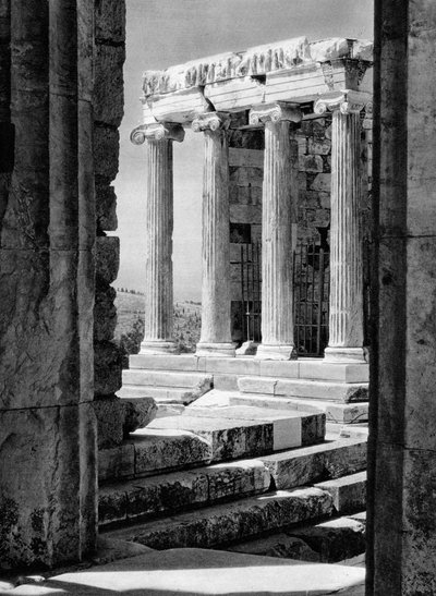 Temple of Nike, Athens by Martin Hurlimann