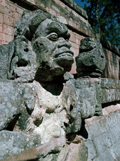 Stone sculptures - temple 11 by Mayan