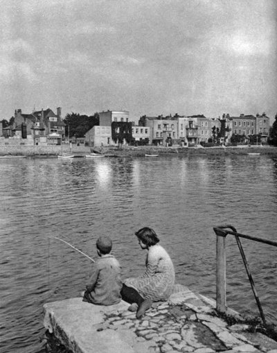 Strand-on-the-Green, Chiswick, London by McLeish