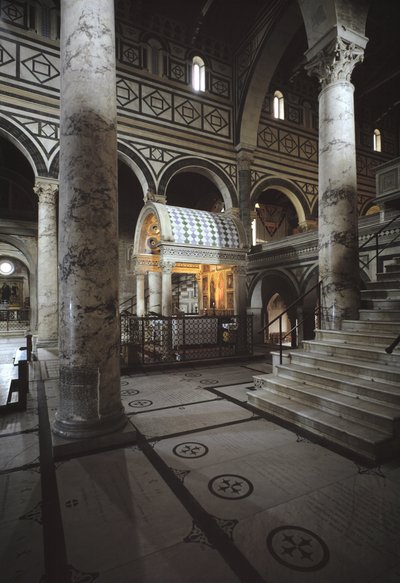 Chapel of the Crucifix by Michelozzo di Bartolommeo