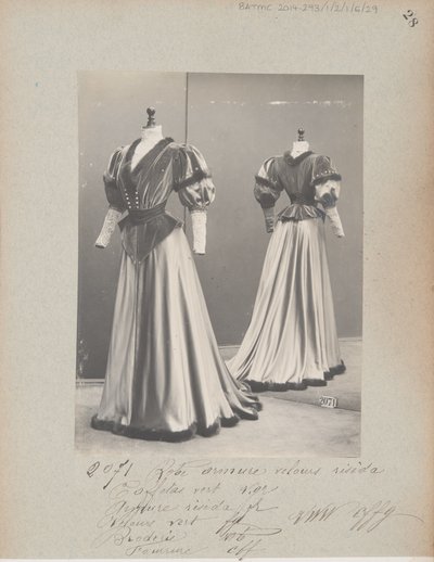 House of Worth, Costume by Photographer French