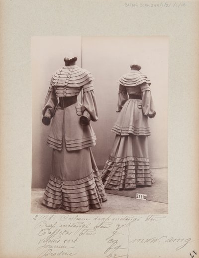 House of Worth, Costume by Photographer French