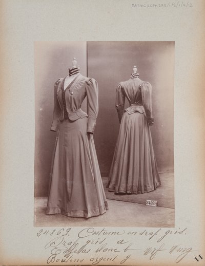 House of Worth, Costume by Photographer French