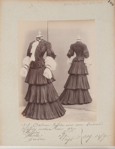 House of Worth, Costume by Photographer French