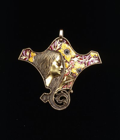 A pendant depicting a young maiden by Rene Jules Lalique