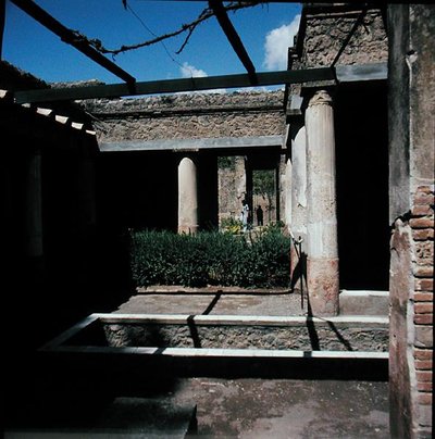 A villa by Roman