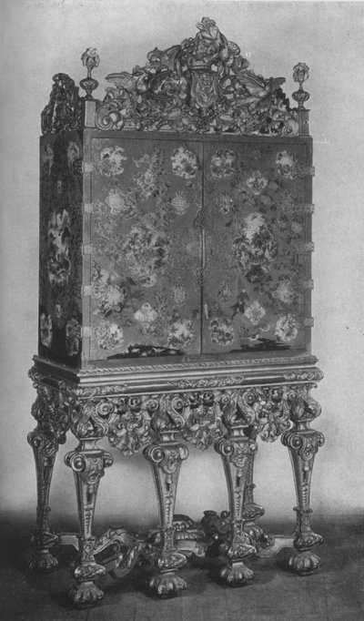 Old English cabinet by School English
