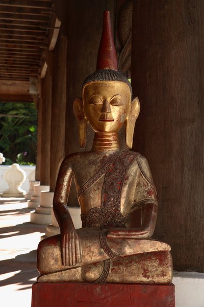 Thai Lu Buddha by School Thai