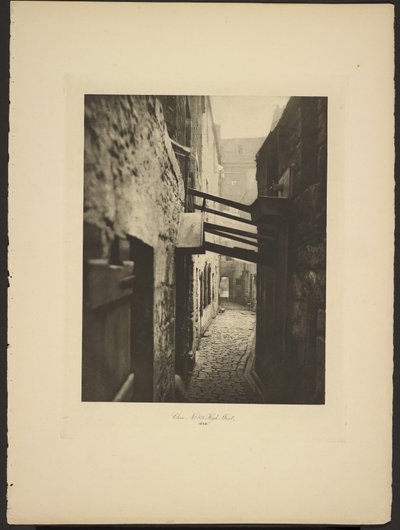 Close No. 83 High Street by Thomas Annan