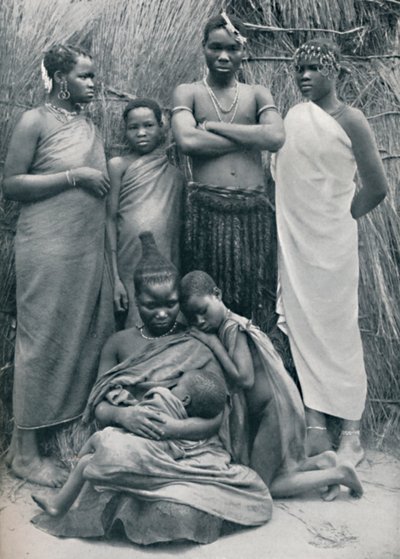 A Zulu Family Group, 1912 by Unbekannt