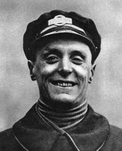 A Bus Driver, London, 1926-1927 by Unbekannt